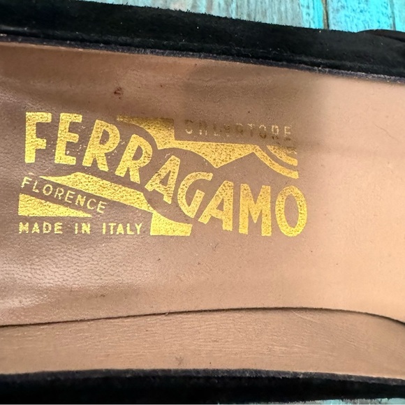 Salvatore Ferragamo Quilted Suede Square Toe Chunky Heels Size 9.5 Classic - Picture 5 of 13